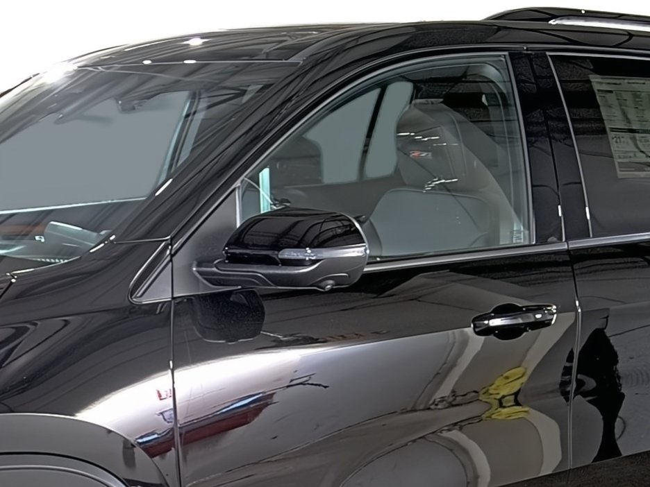 2026 Chevrolet Traverse Z71 - Photo 8