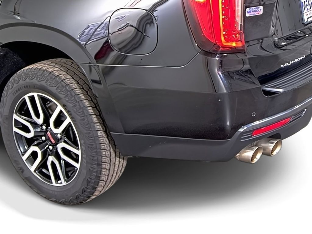 2024 GMC Yukon AT4 - Photo 9