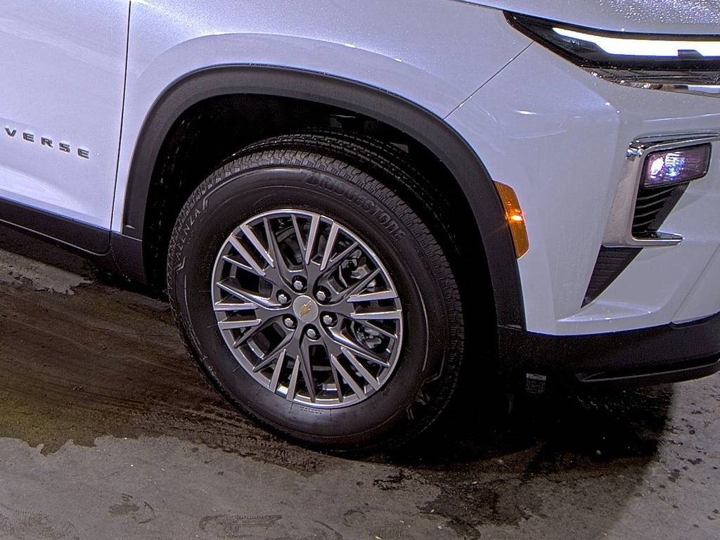 2026 Chevrolet Traverse LT - Photo 14
