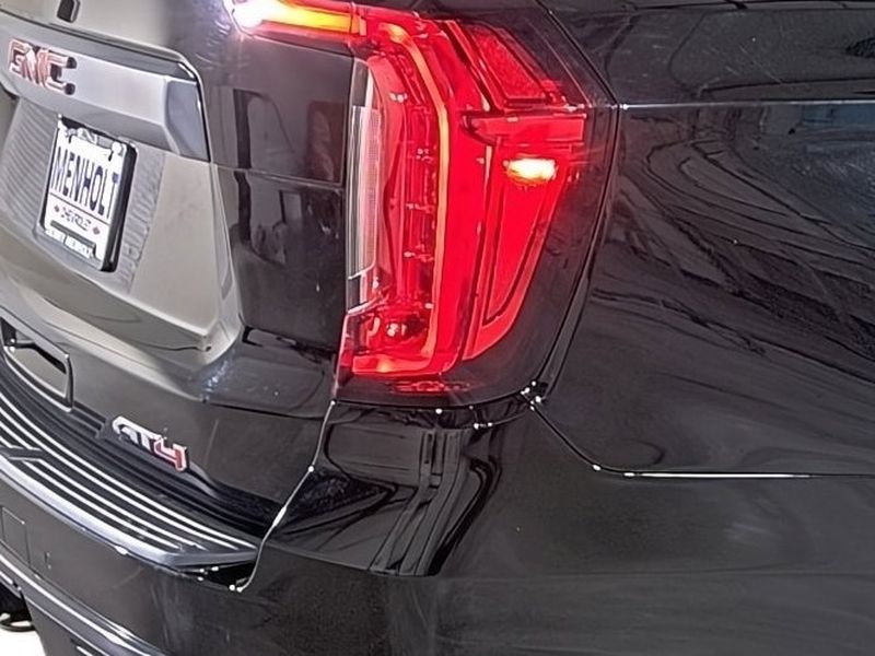2024 GMC Yukon AT4 - Photo 13