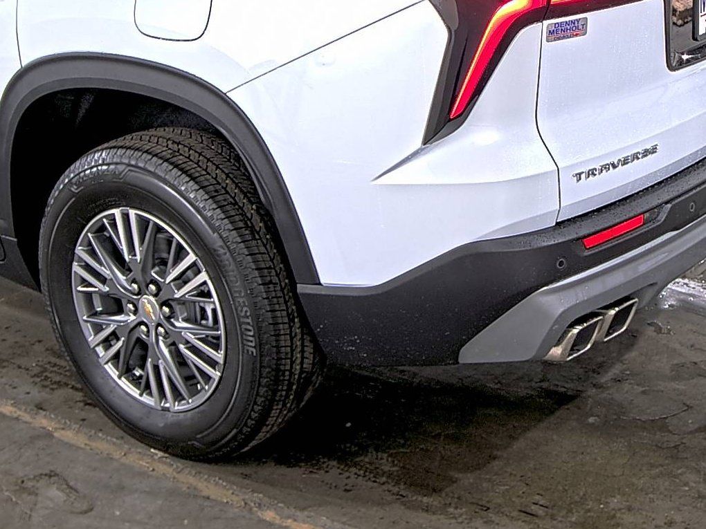 2026 Chevrolet Traverse LT - Photo 9