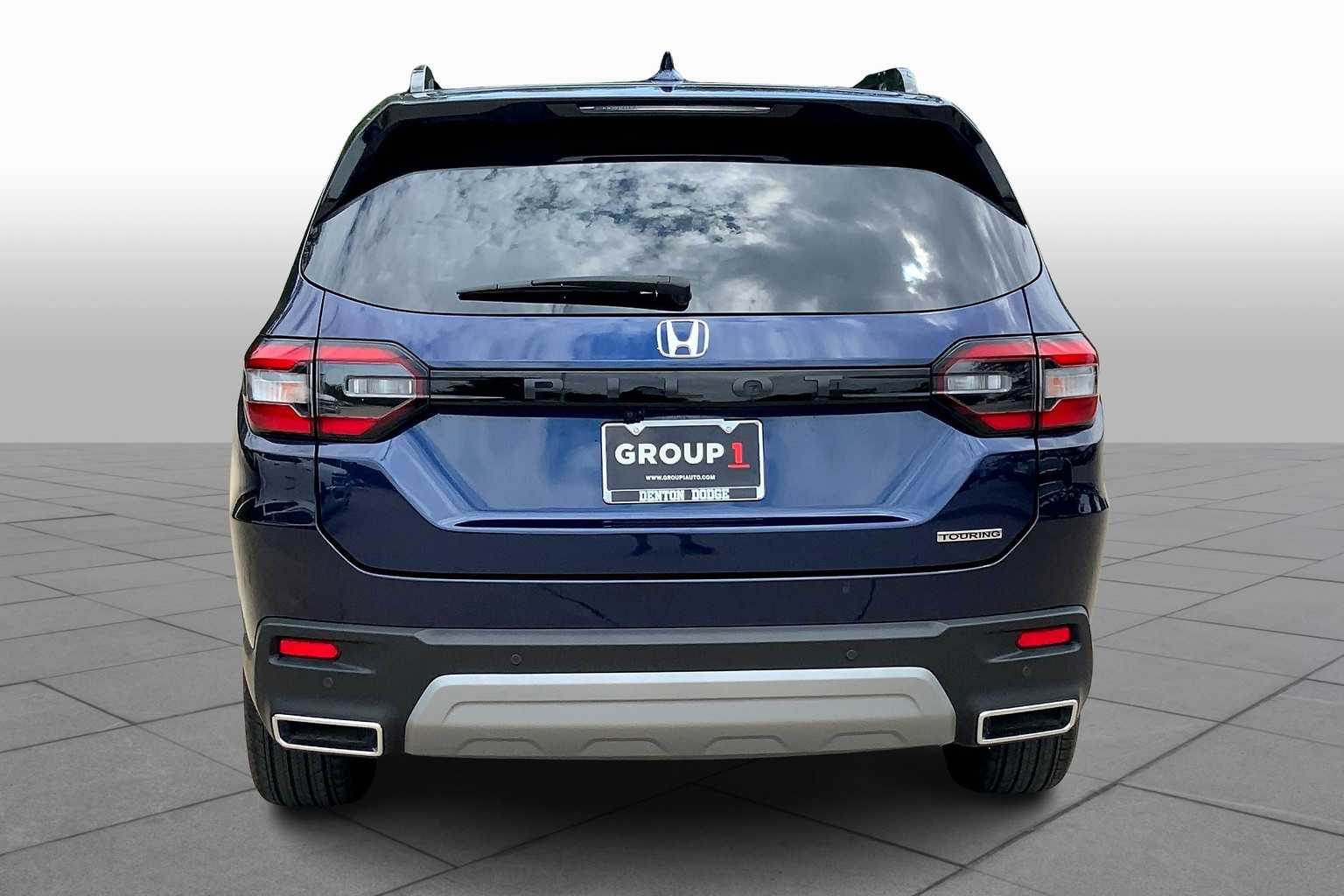 2025 Honda Pilot Touring photo 3