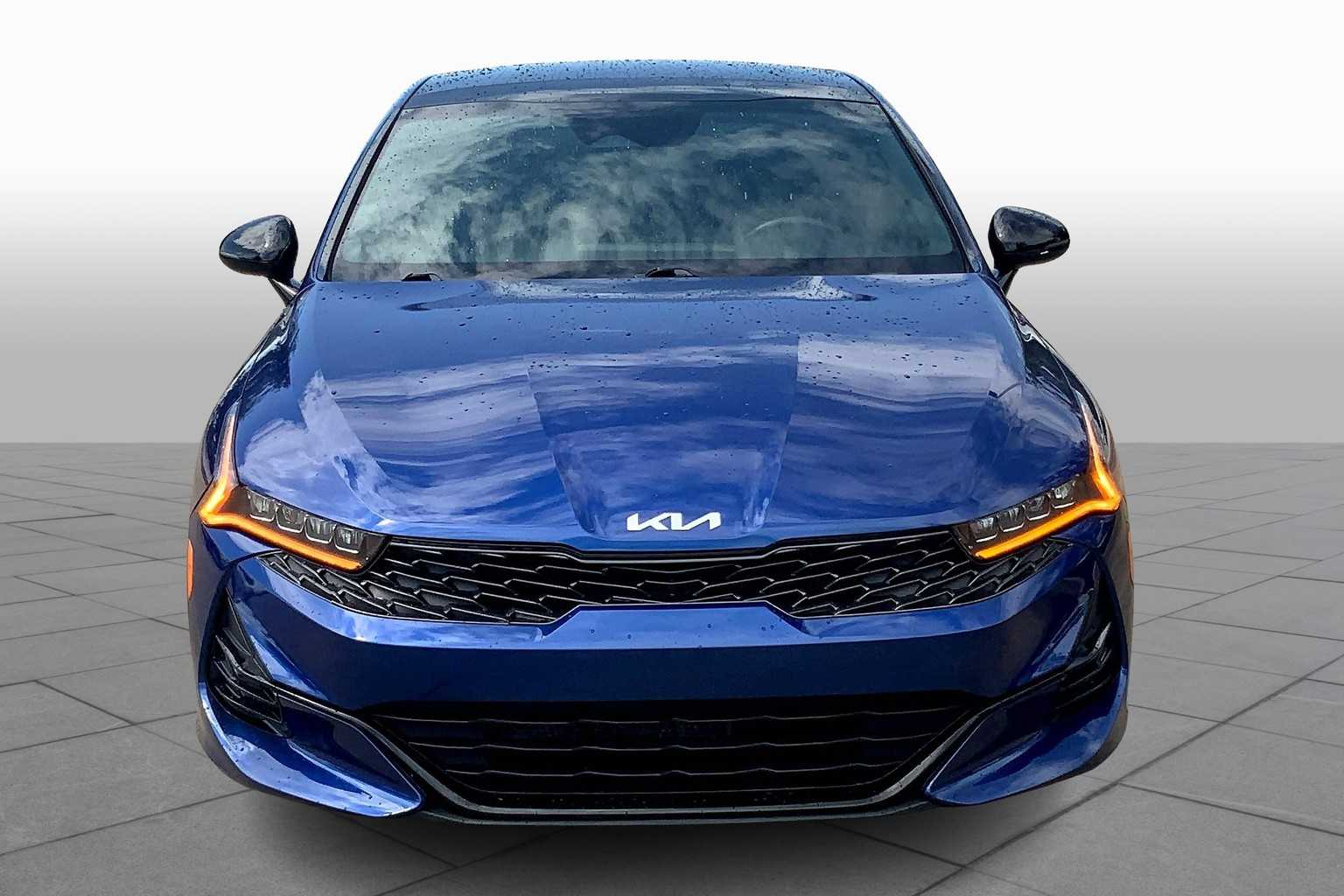 2023 Kia K5 GT photo 2