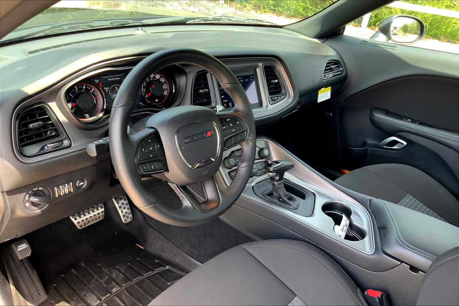 2023 Dodge Challenger R/T photo 4