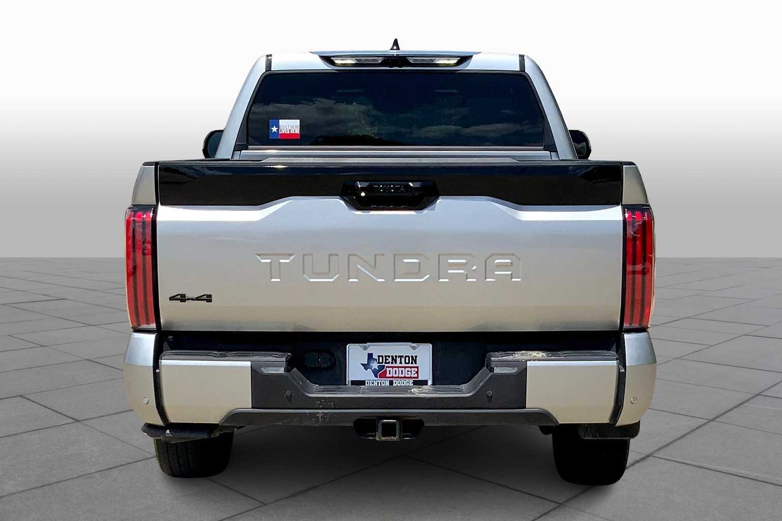 2024 Toyota Tundra Platinum CrewMax photo 3