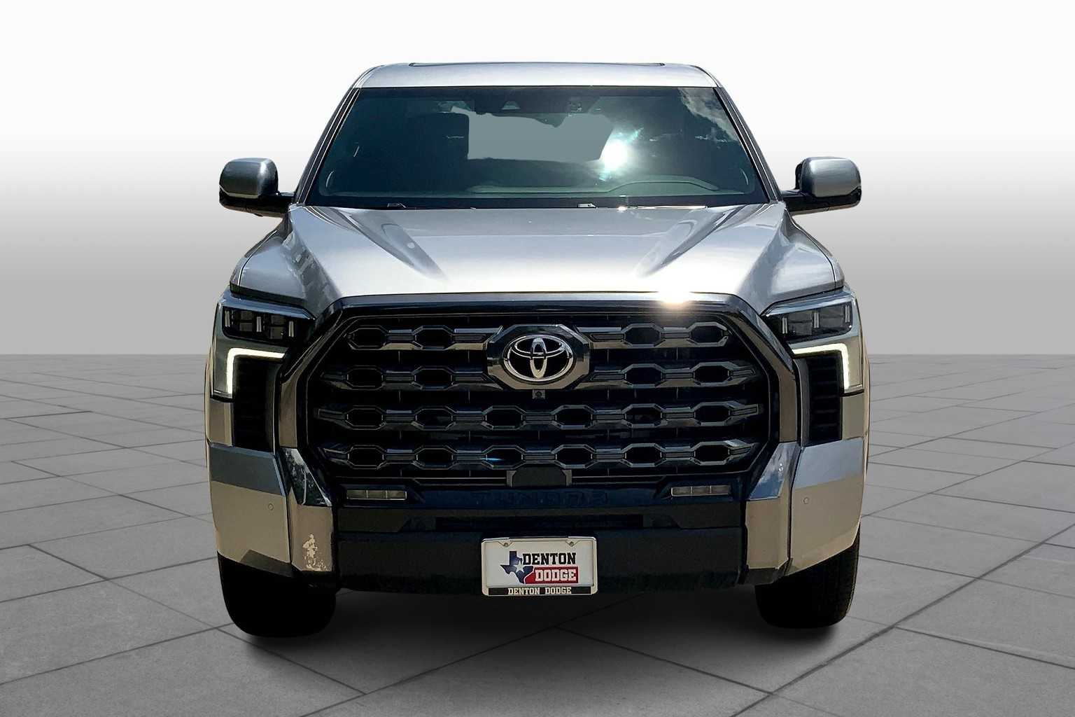 2024 Toyota Tundra Platinum CrewMax photo 2