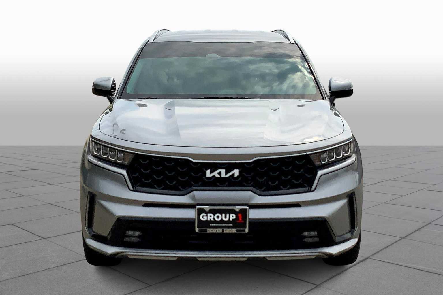 2023 Kia Sorento Hybrid EX photo 2