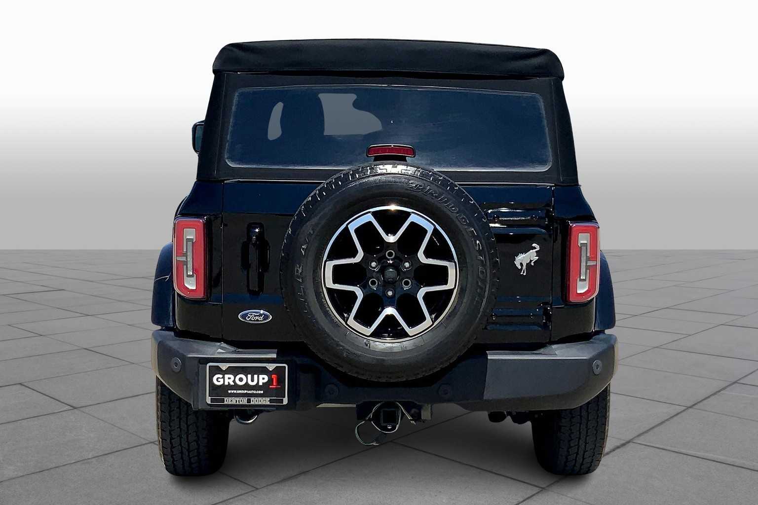 2023 Ford Bronco Outer Banks photo 3