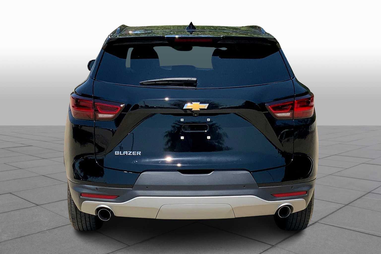 2024 Chevrolet Blazer 3LT photo 2