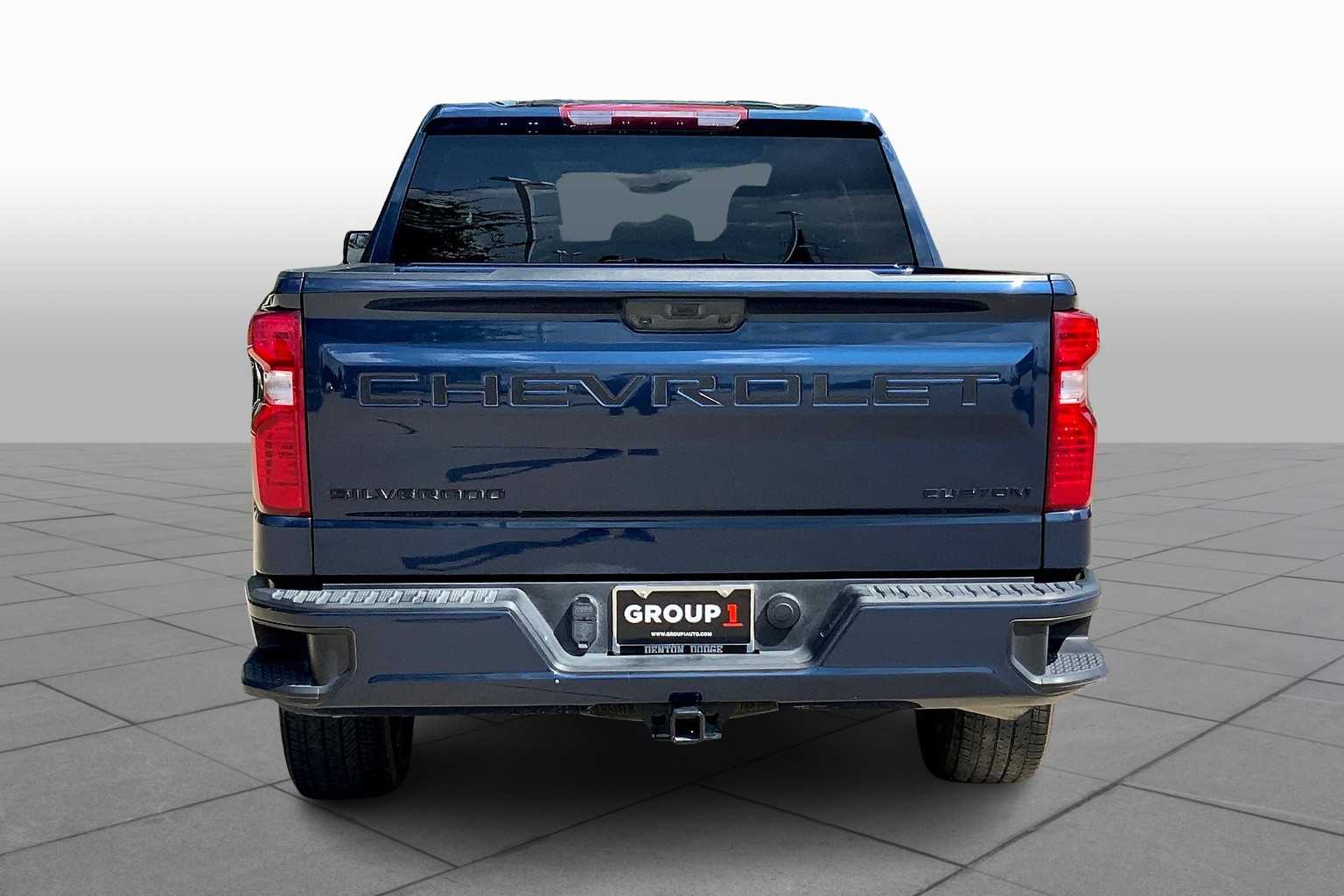 2023 Chevrolet Silverado 1500 Custom photo 3