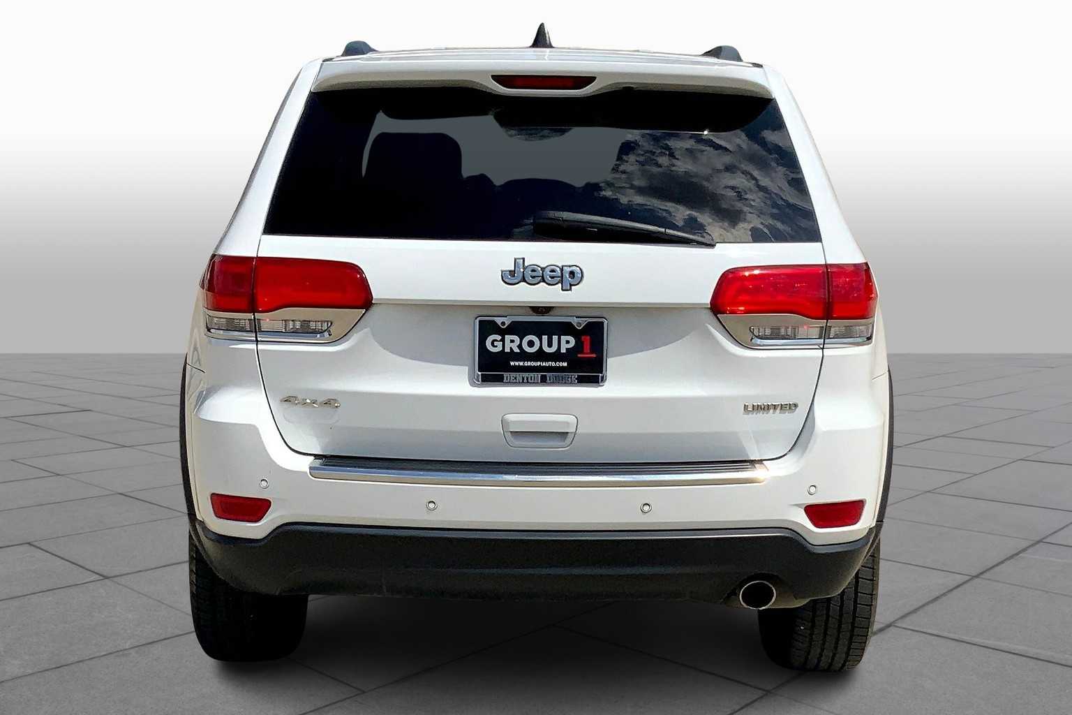 2017 Jeep Grand Cherokee Limited photo 3