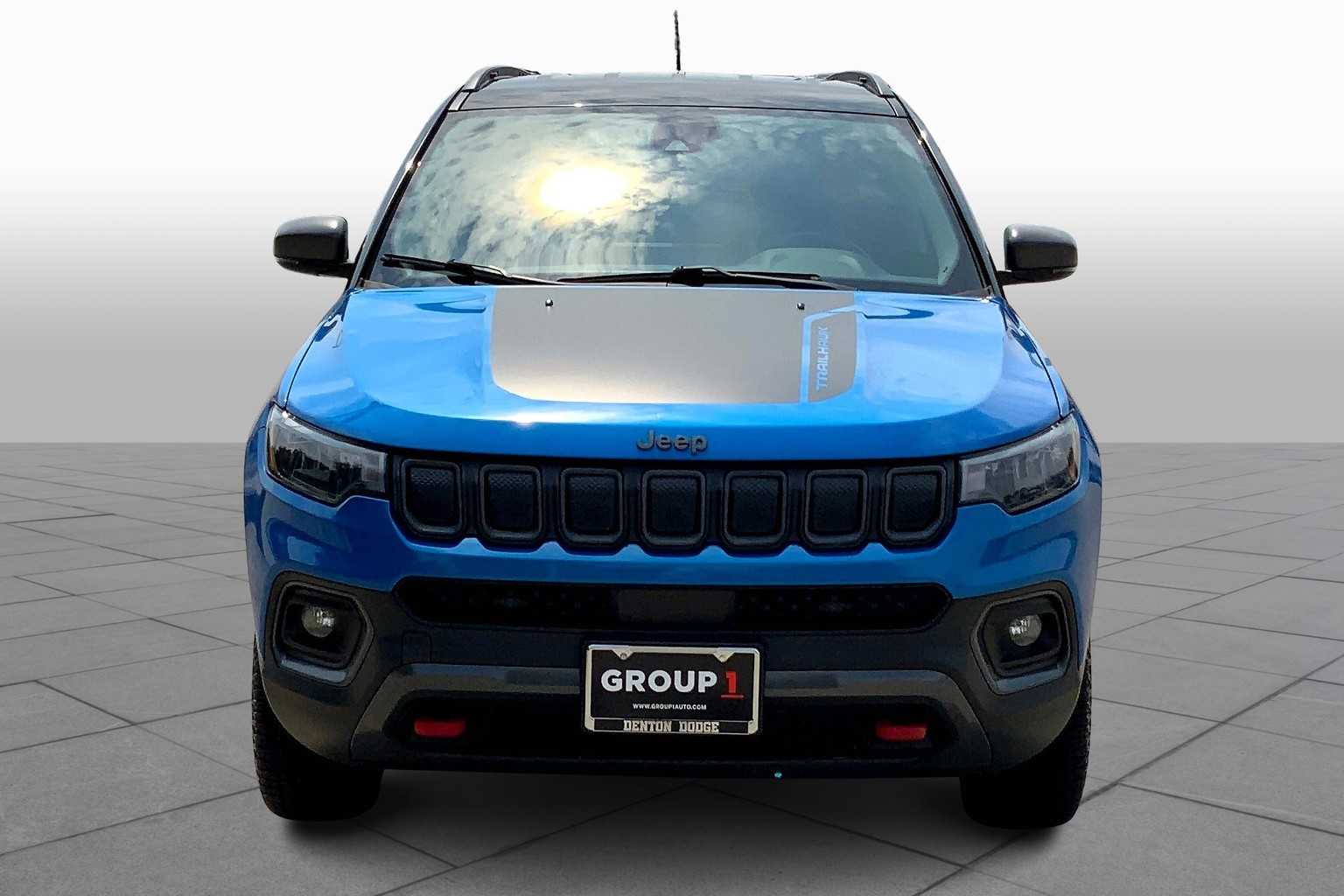 2022 Jeep Compass Trailhawk photo 2