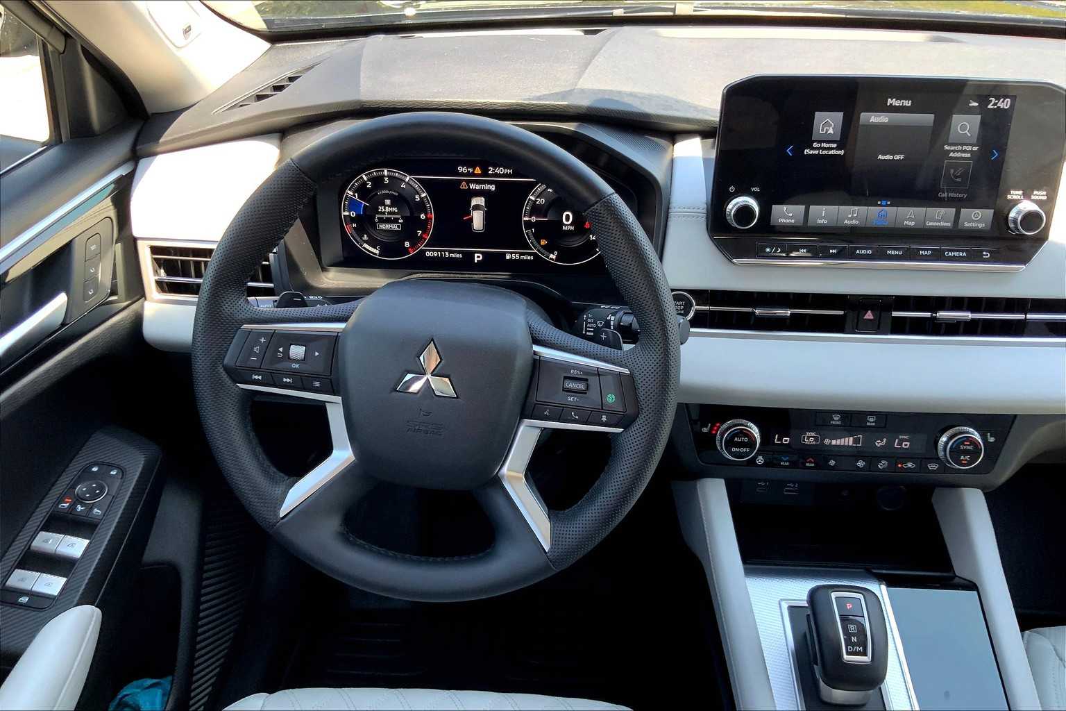2024 Mitsubishi Outlander SEL Platinum S-AWC photo 4