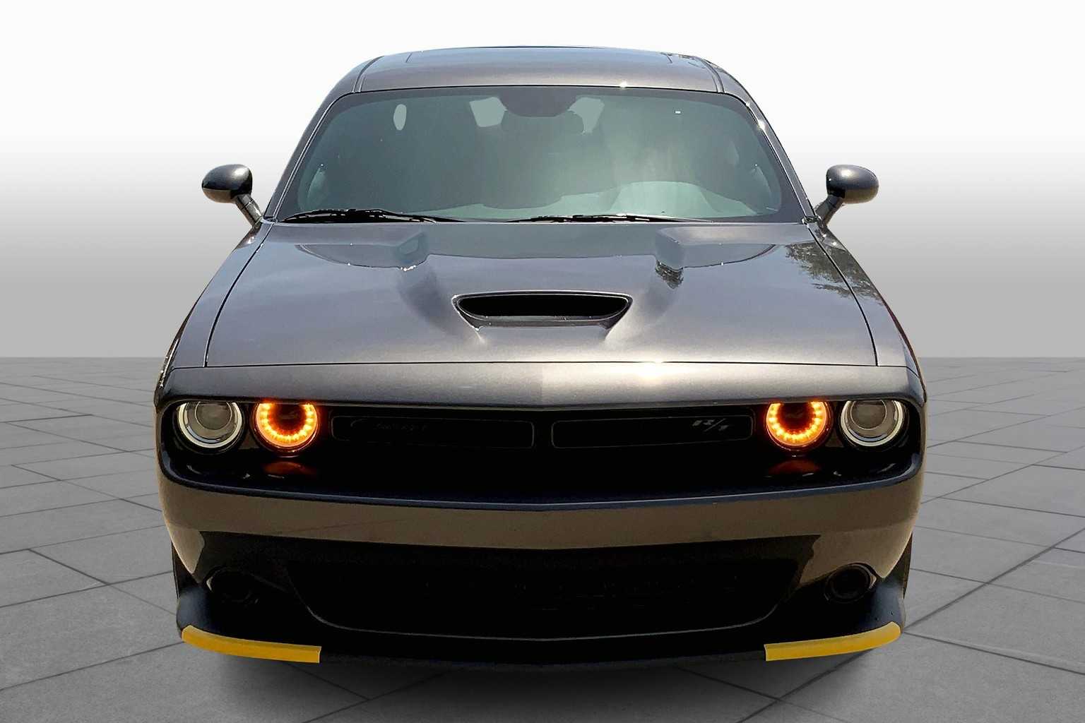 2023 Dodge Challenger R/T photo 2