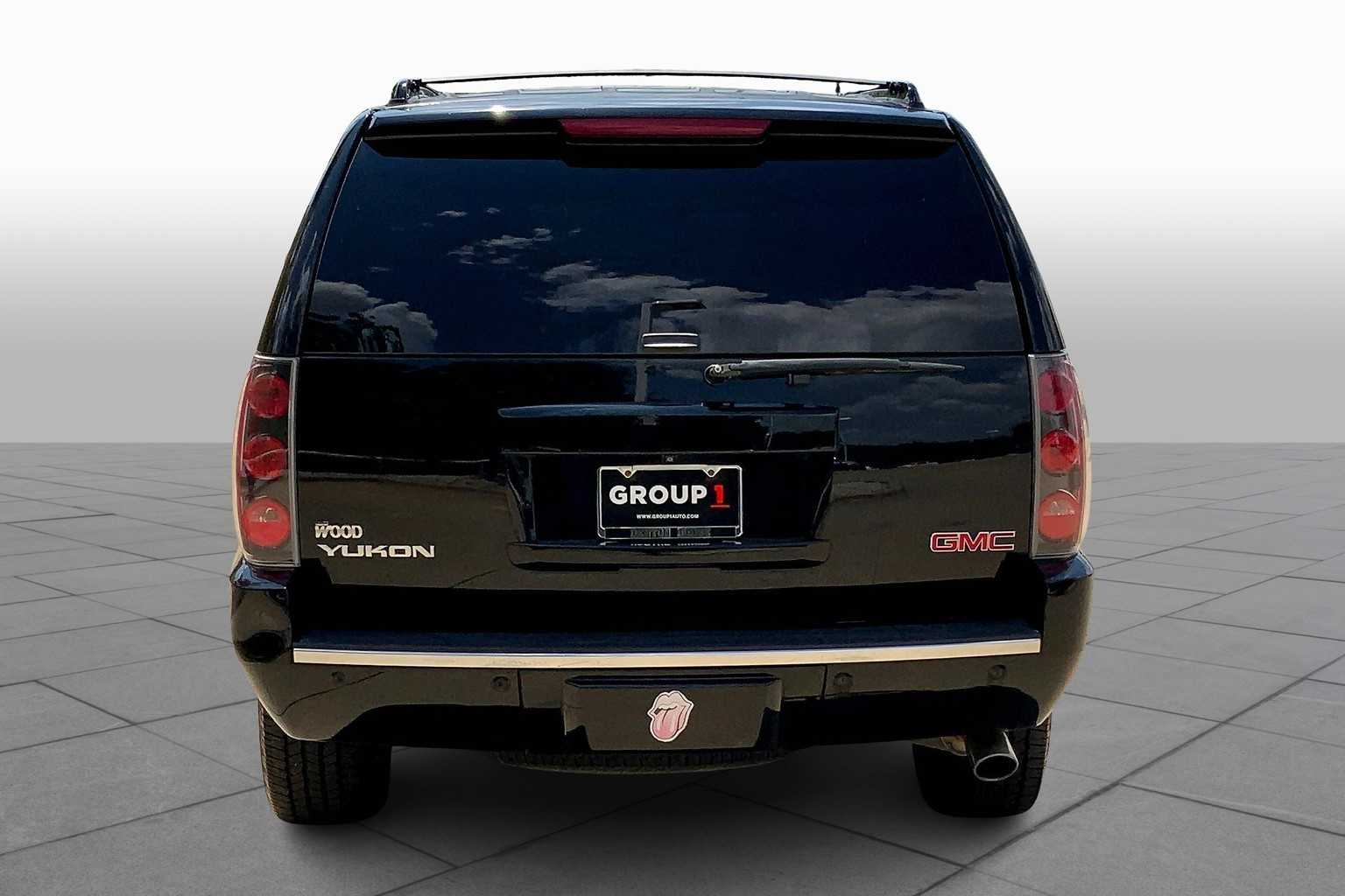 2014 Gmc Yukon Denali photo 3