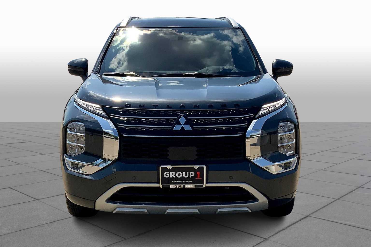 2024 Mitsubishi Outlander SEL S-AWC photo 2
