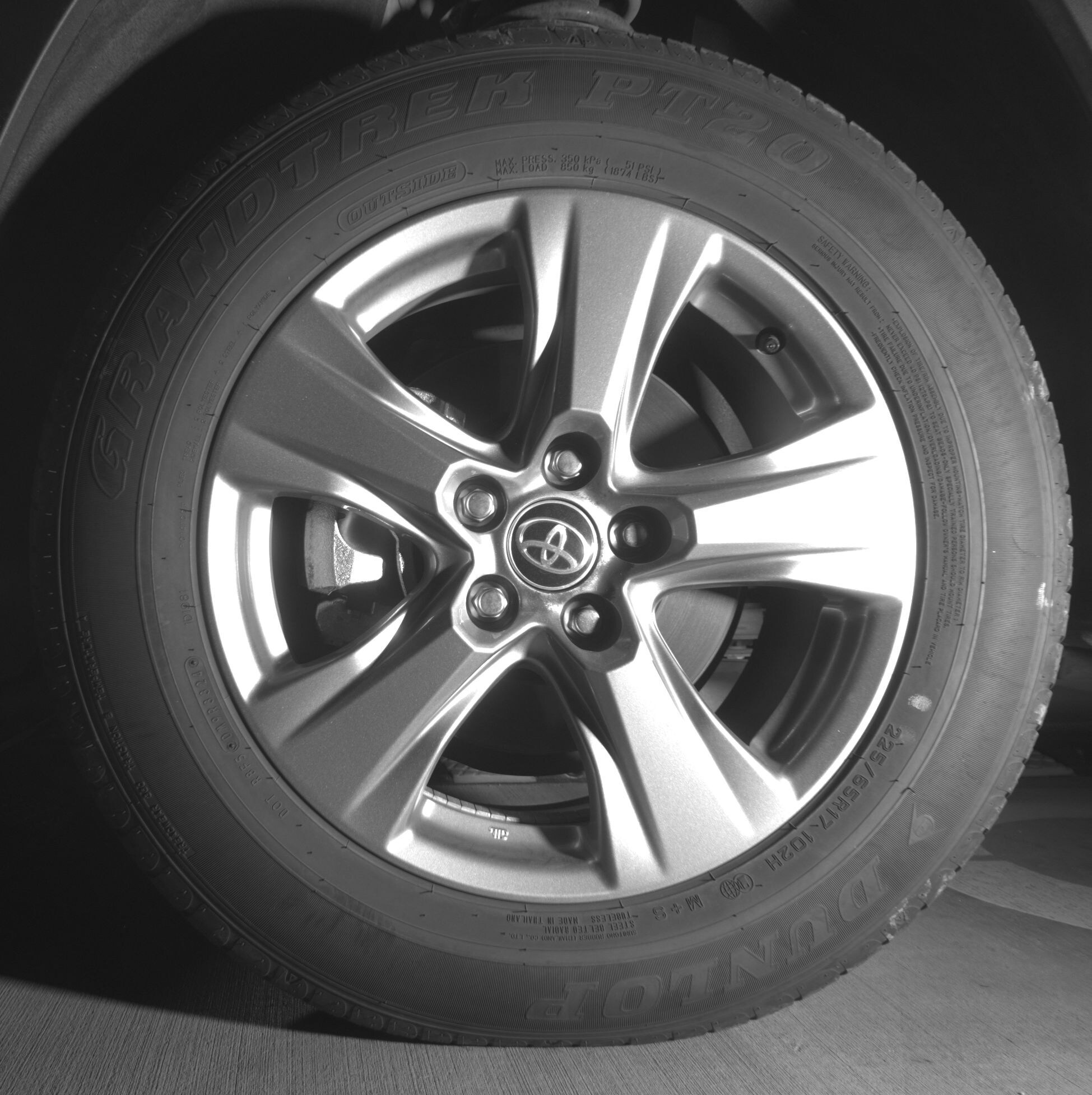 Thumbnail: 2025 Toyota RAV4 - 9