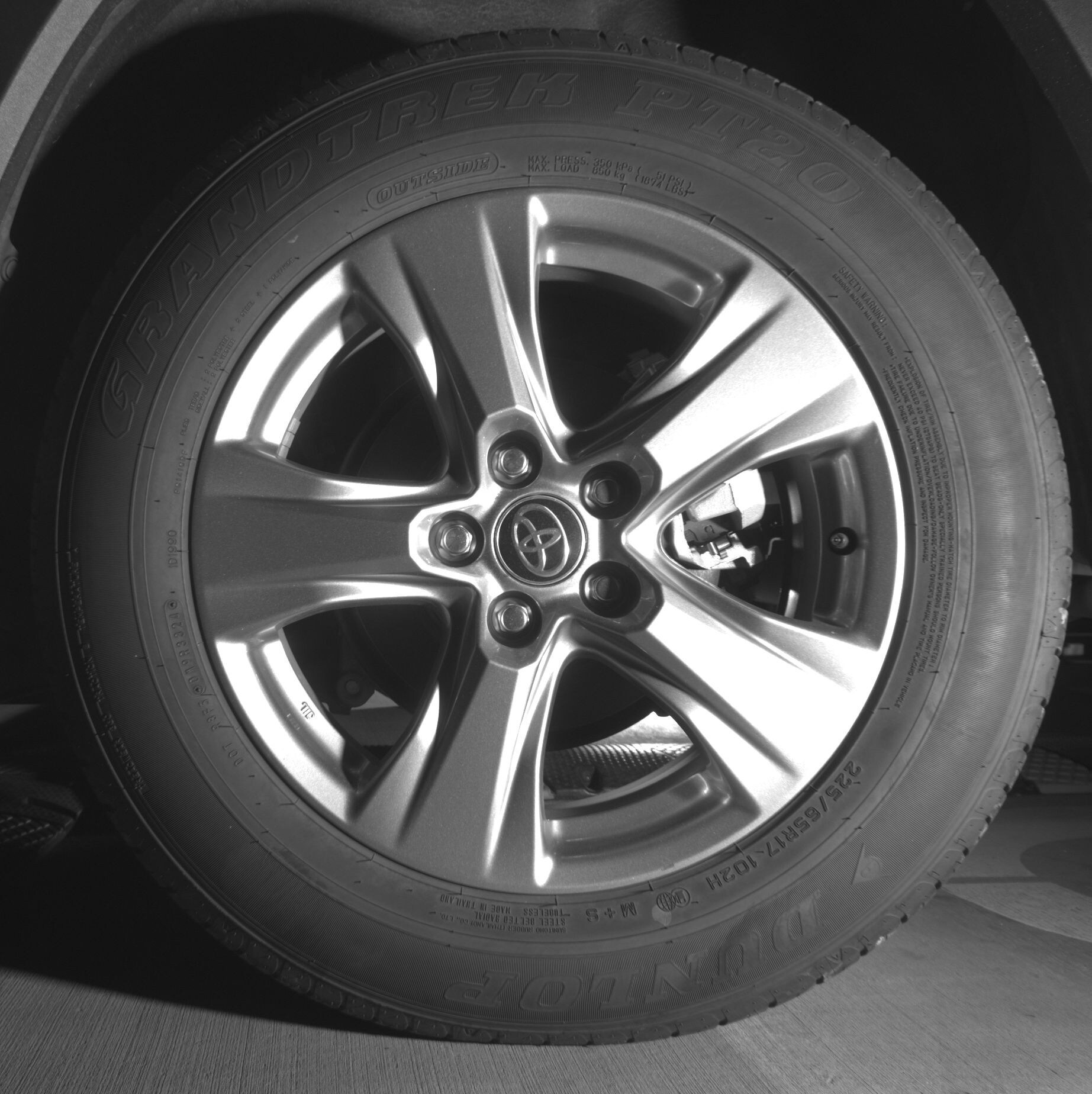 Thumbnail: 2025 Toyota RAV4 - 11