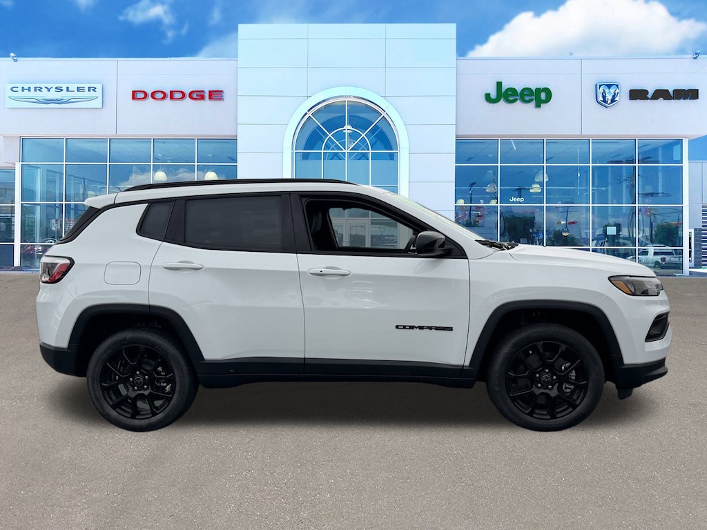 2026 Jeep Compass Latitude Altitude photo 4