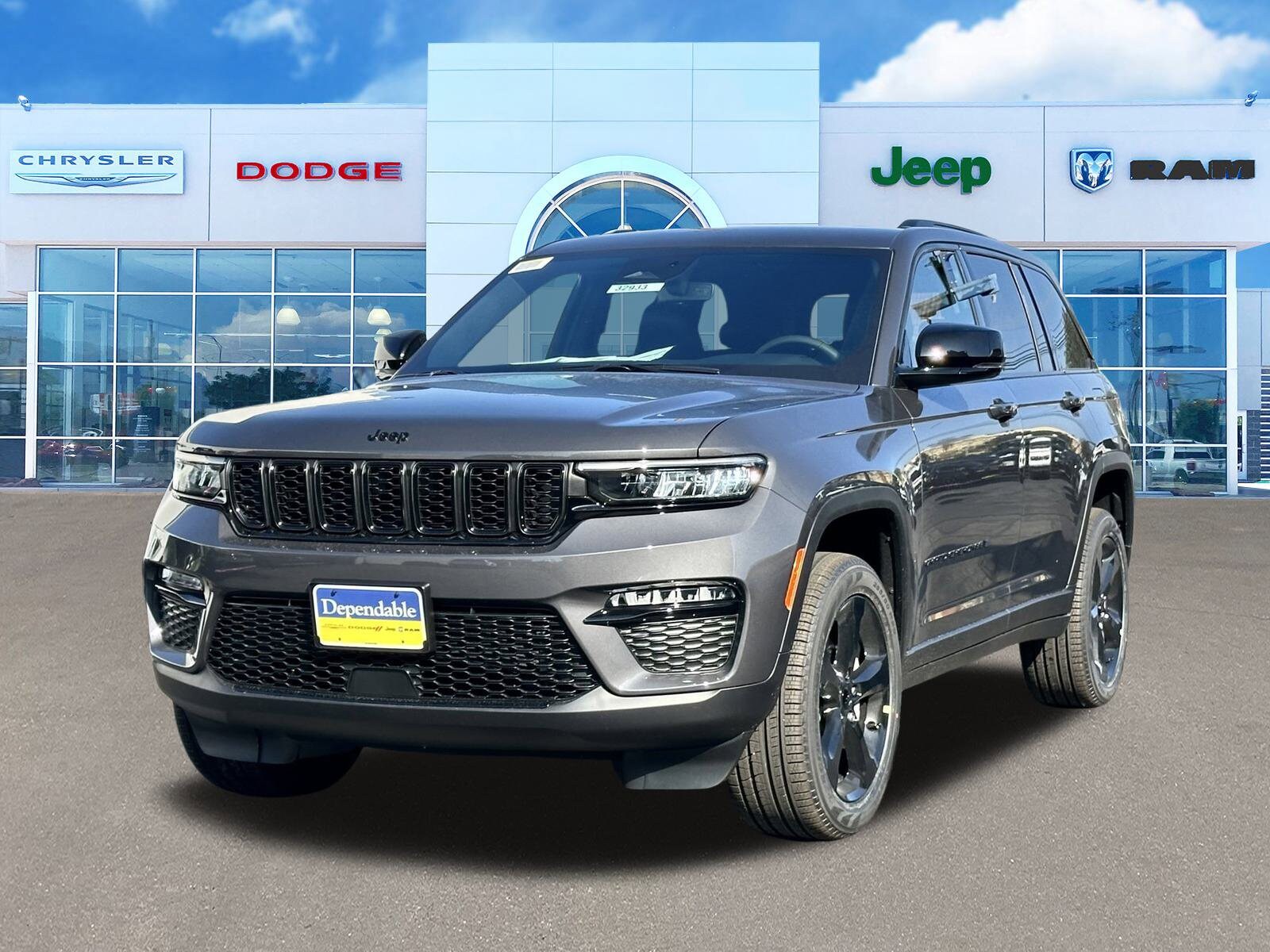 2024 Jeep Grand Cherokee Limited photo 3