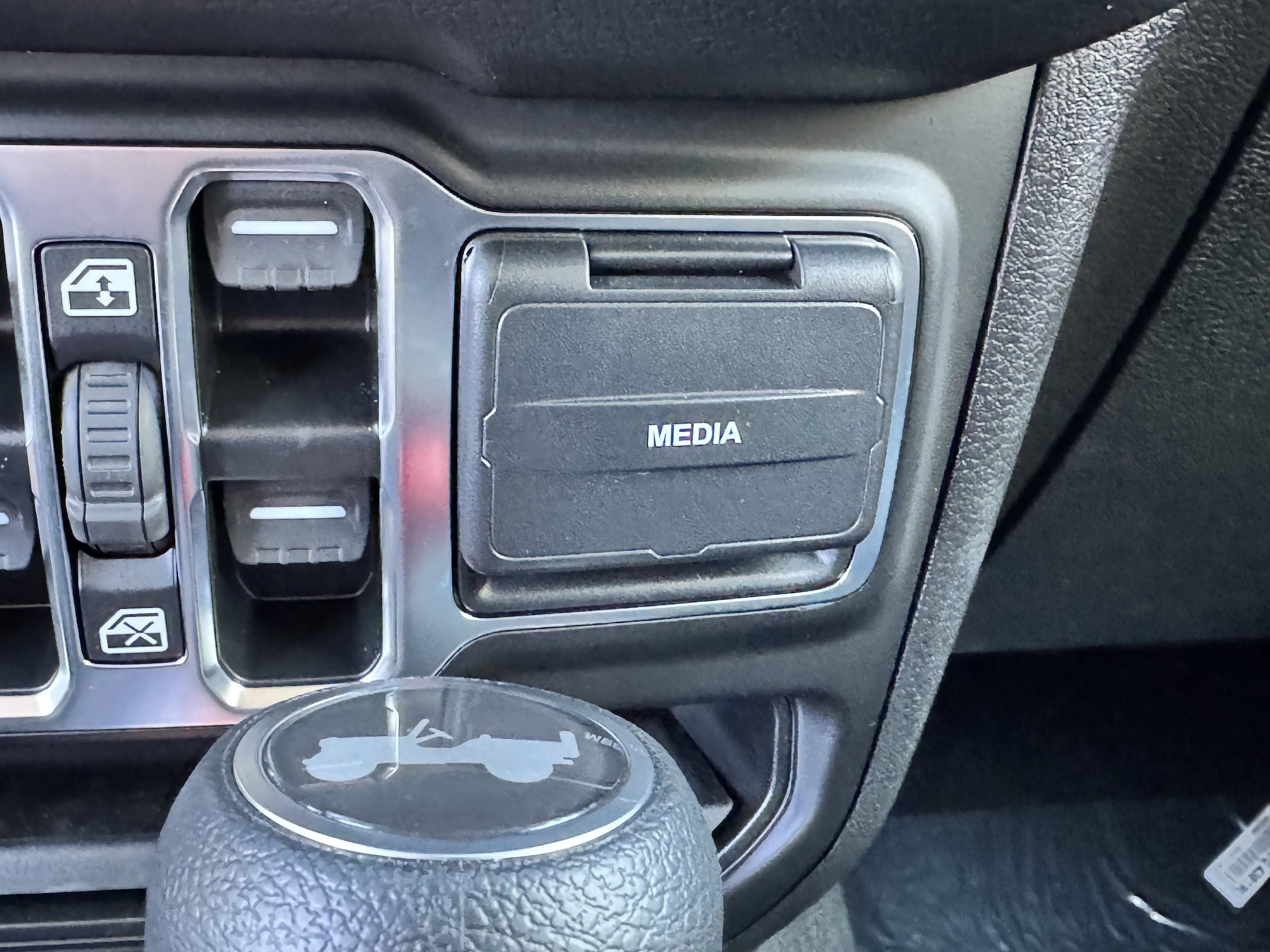 2025 Jeep Wrangler 4-Door Sport S - Photo 25
