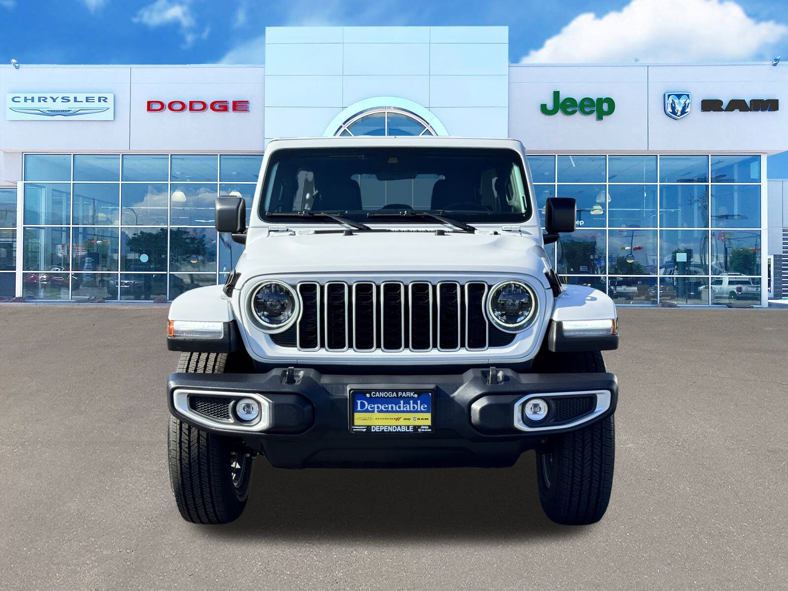 2025 Jeep Wrangler Sahara photo 3