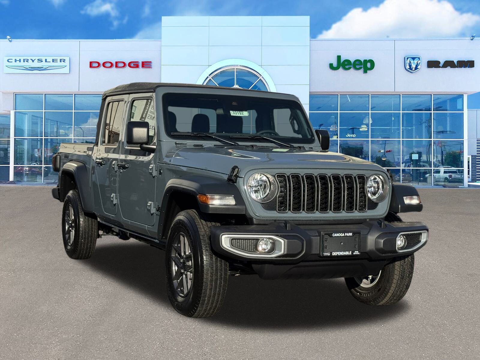 2025 Jeep Gladiator Sport photo 2
