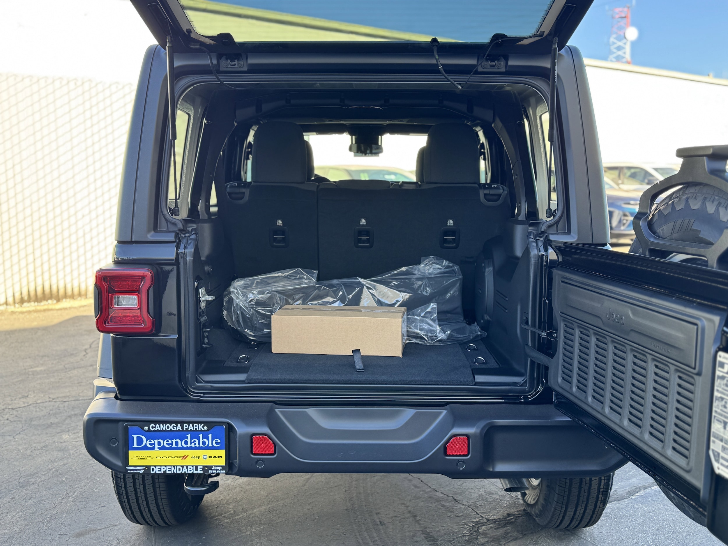 2025 Jeep Wrangler 4-Door Sport S - Photo 14