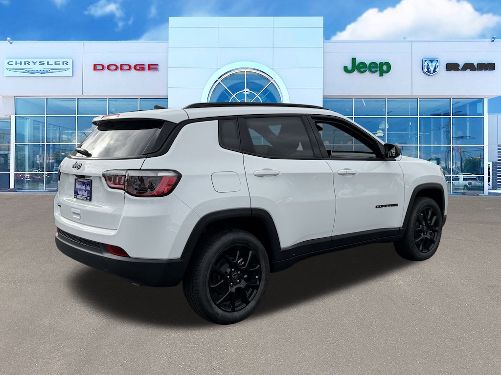 2026 Jeep Compass Latitude Altitude photo 3