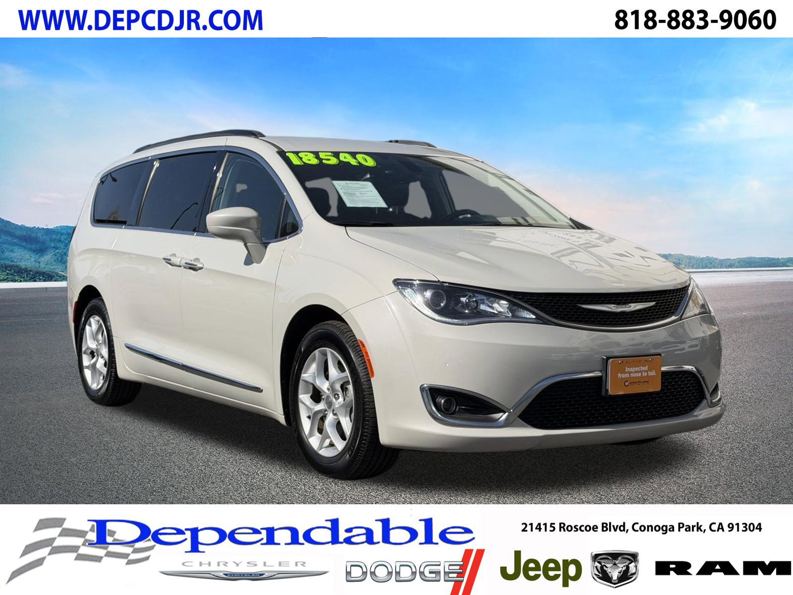 2017 Chrysler Pacifica Touring-L's photo