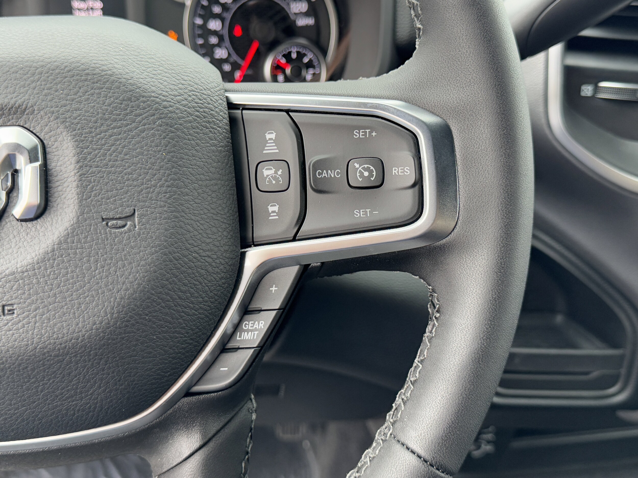 2025 RAM 2500 Big Horn - Photo 27
