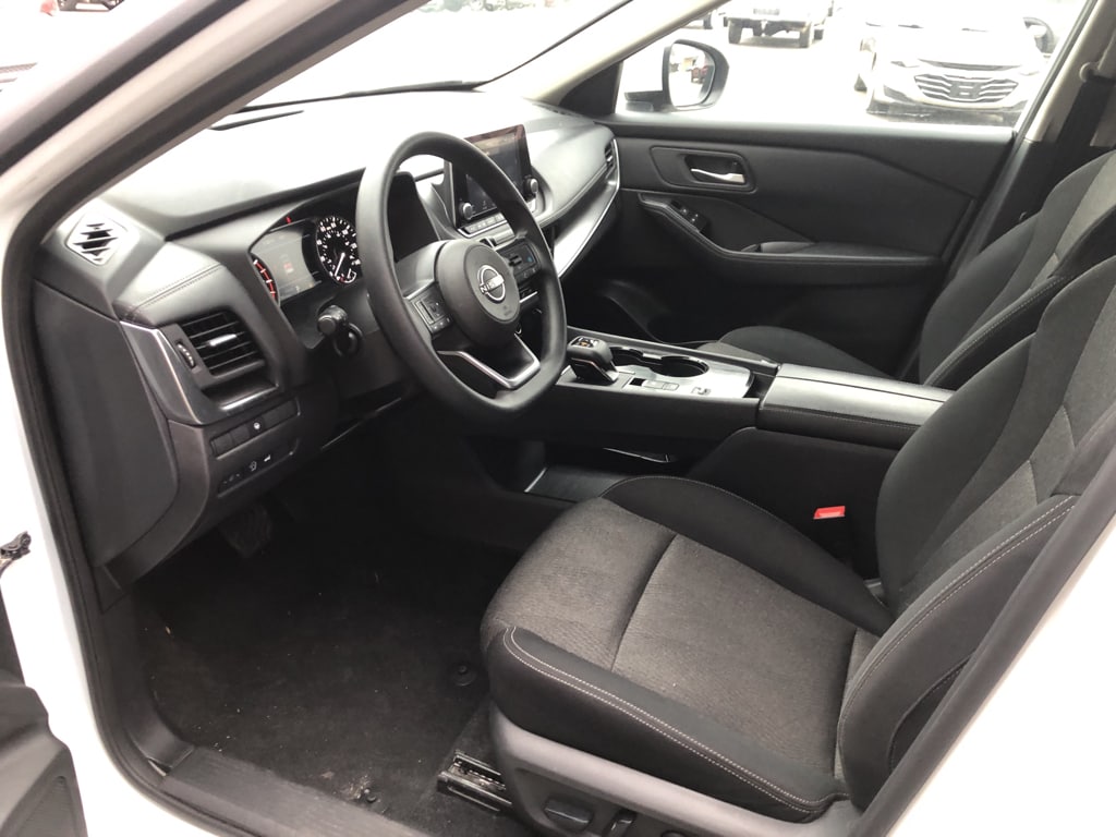 Used 2024 Nissan Rogue SV Sport Utility