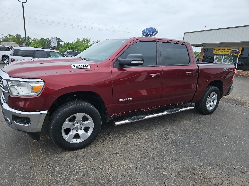 2022 RAM 1500 Big Horn/Lone Star 4x4 Crew Cab 5'7's photo