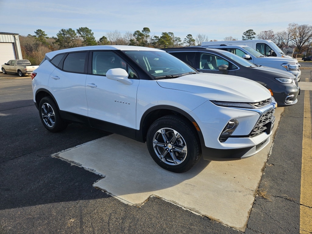 2025 Chevrolet Blazer 2LT's photo