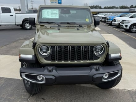 2026 Jeep Gladiator Sahara Pickup