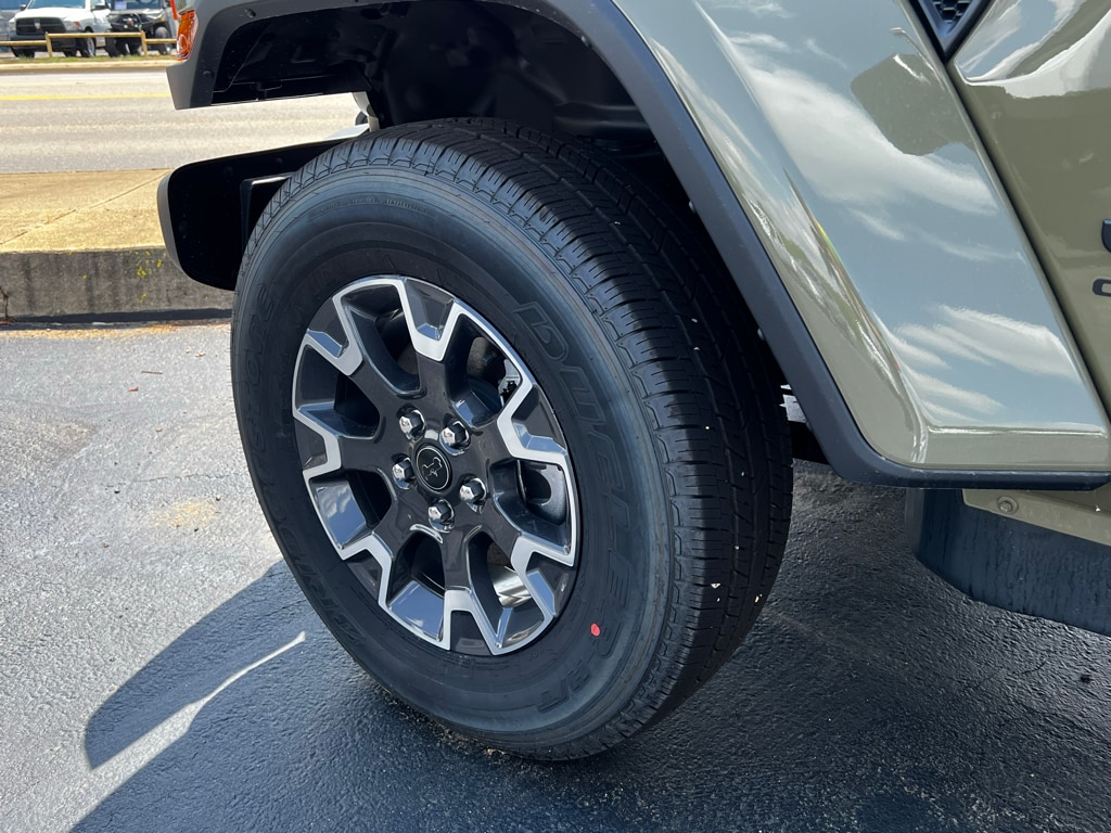 2026 Jeep Gladiator Sahara - Photo 10