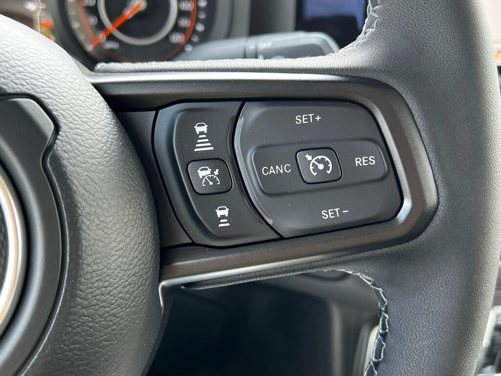 2026 Jeep Gladiator Sahara - Photo 32