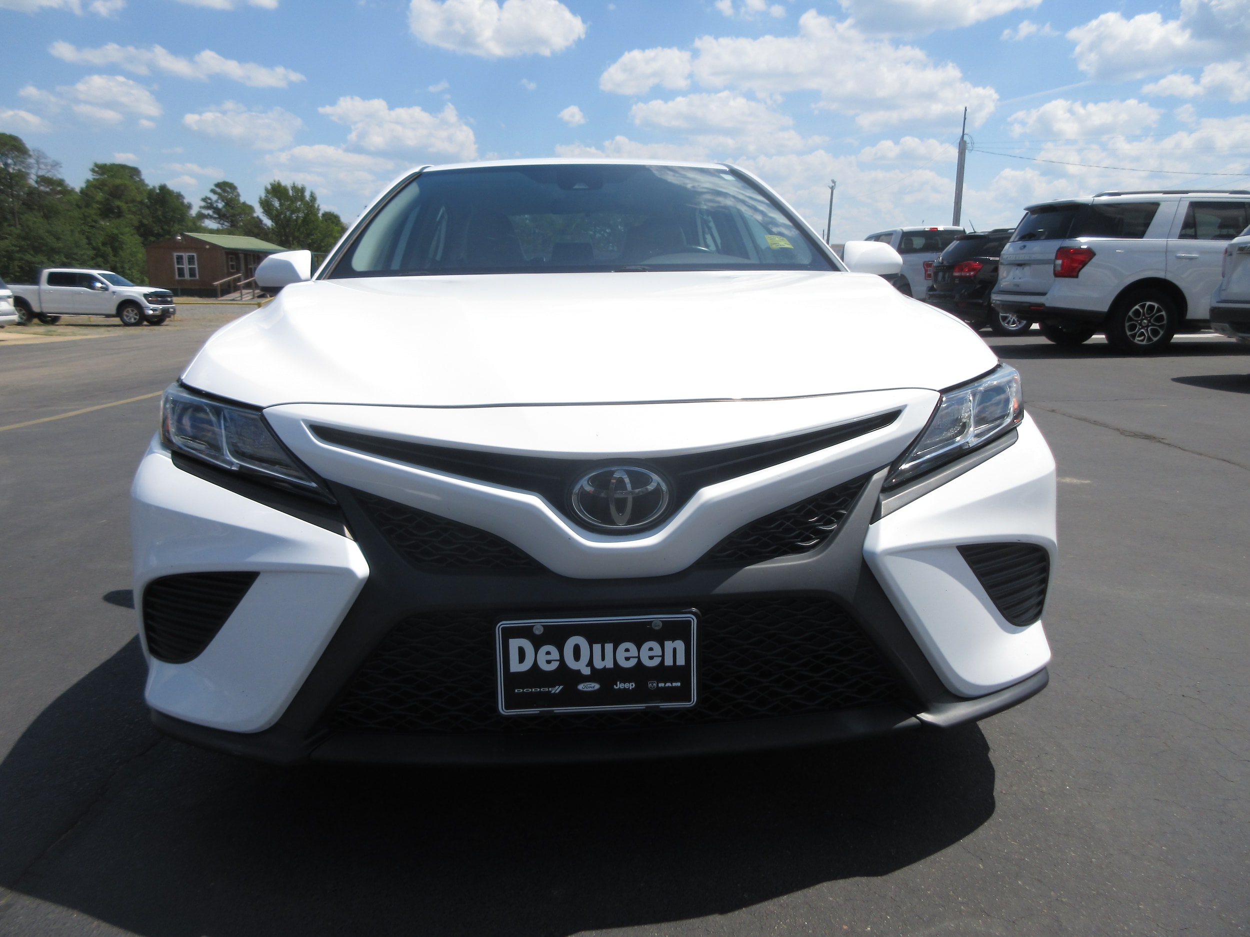 Used 2020 Toyota Camry SE with VIN 4T1G11AK7LU343785 for sale in De Queen, AR