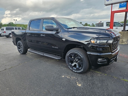 2026 Ram 1500 EXPRESS CREW CAB 4X4 5'7 BOX Pickup