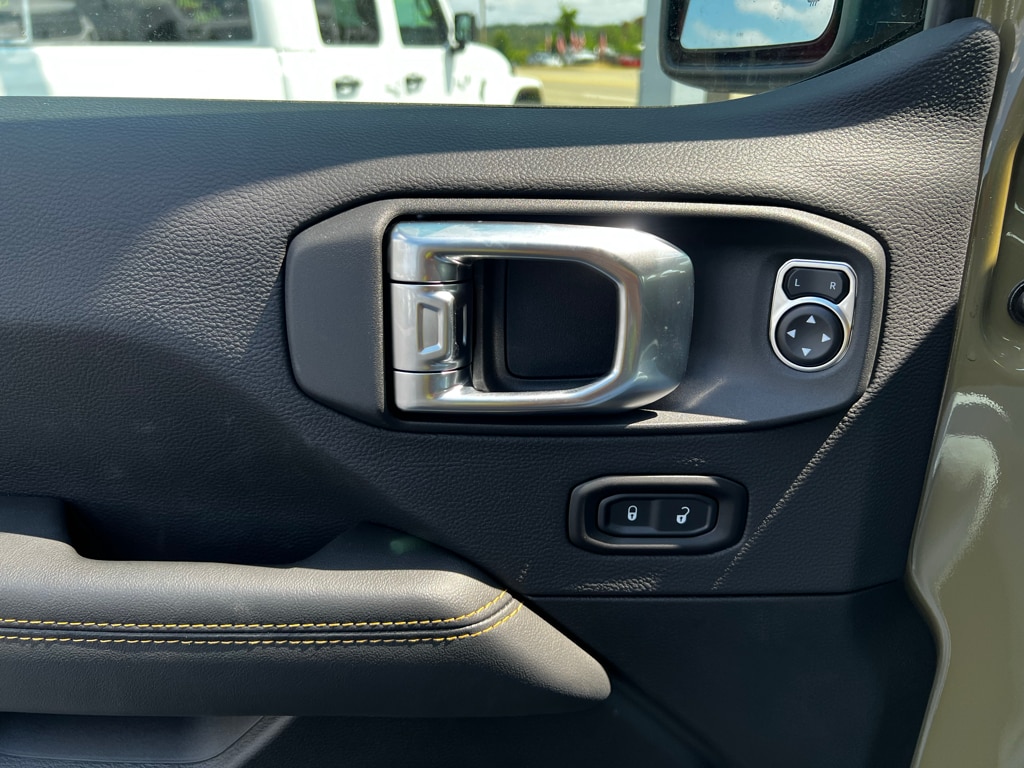 2026 Jeep Gladiator Sahara - Photo 20
