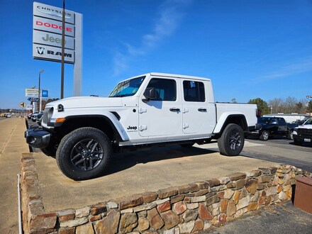 2026 Jeep Gladiator Sport S Pickup