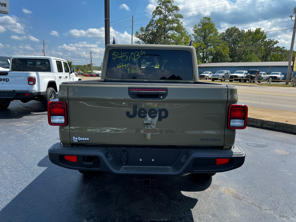 2026 Jeep Gladiator Sahara - Photo 7
