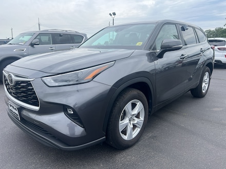 2023 Toyota Highlander LE SUV