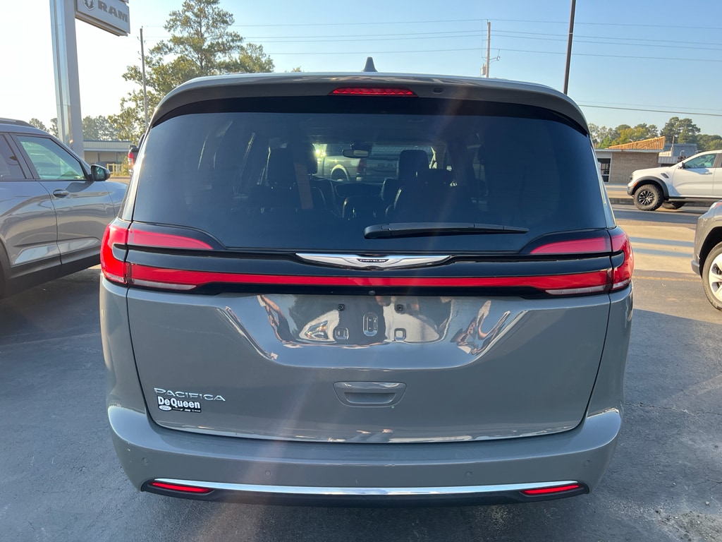 Used 2022 Chrysler Pacifica Touring L Passenger Van