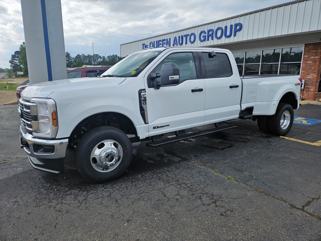 2026 Ford F-350 XLT 4x4 Crew Cab 8' Box DRW's photo