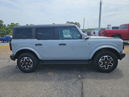 2026 Ford Bronco Outer Banks&reg; SUV