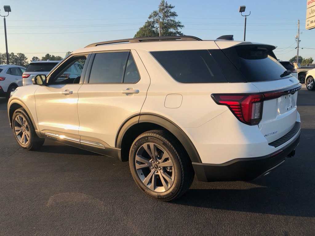 New 2025 Ford Explorer Active SUV