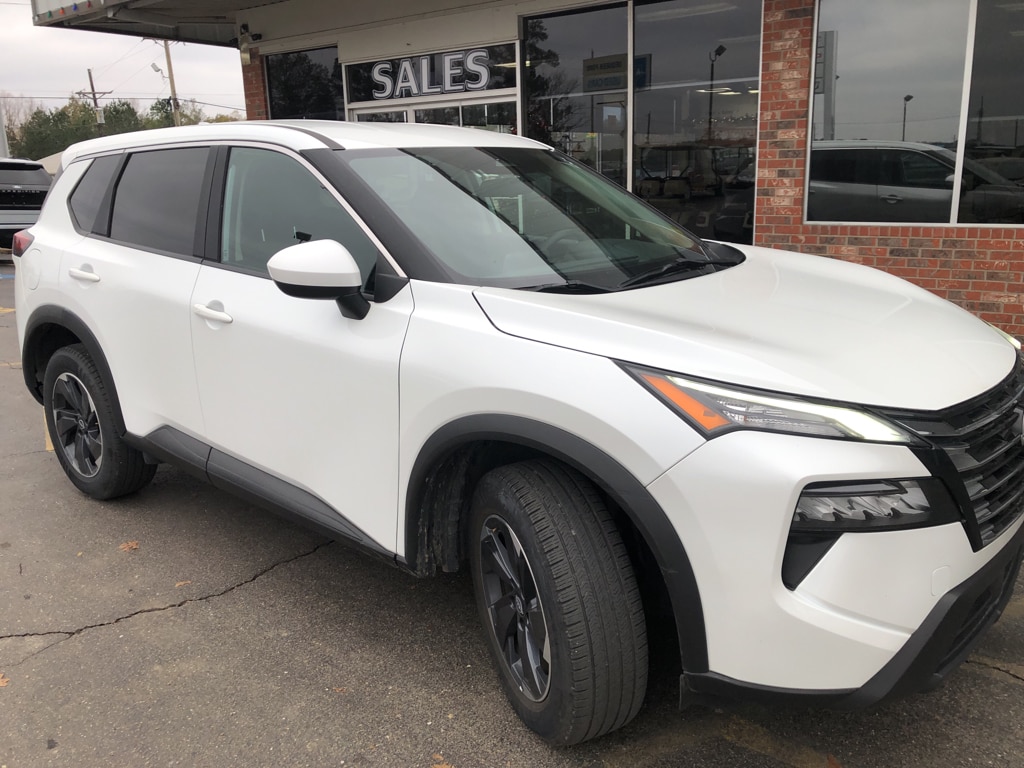 Used 2024 Nissan Rogue SV Sport Utility
