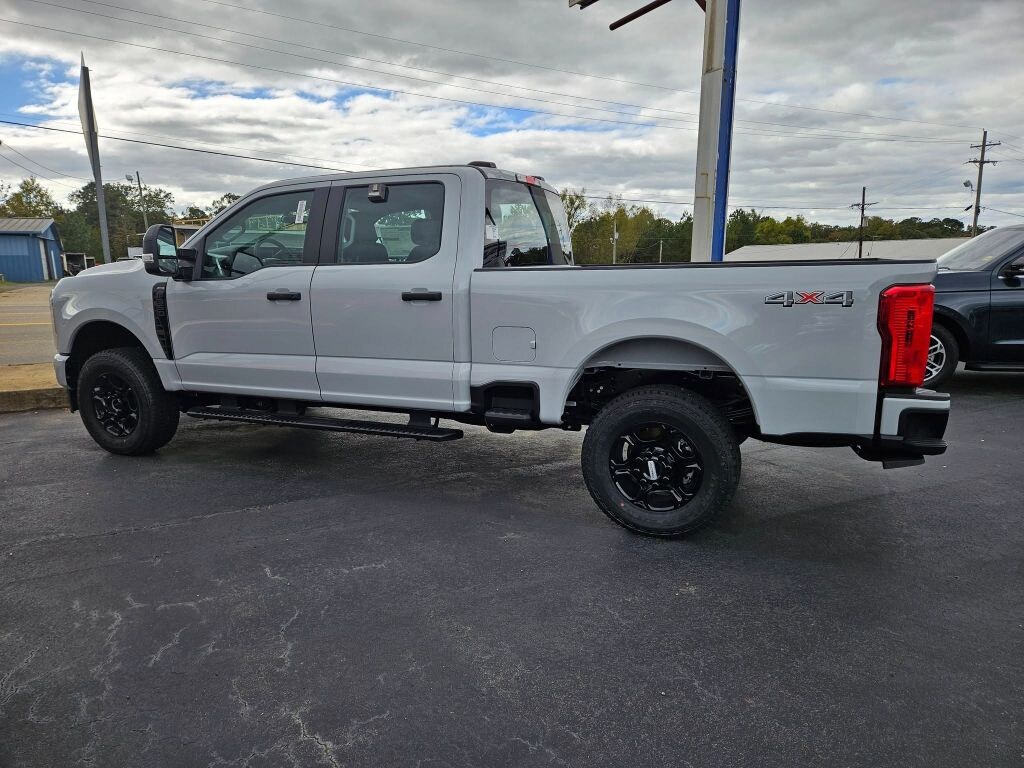 New 2026 Ford F-350 XL Crew Cab