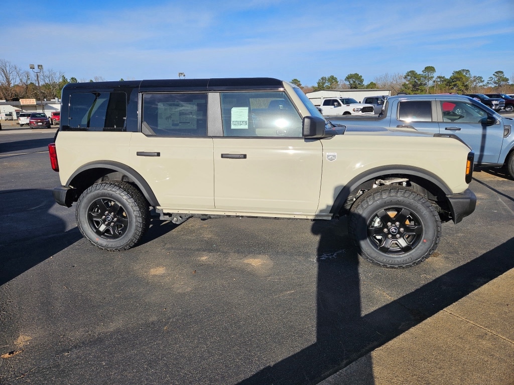 2025 Ford Bronco 4-Door Big Bend's photo